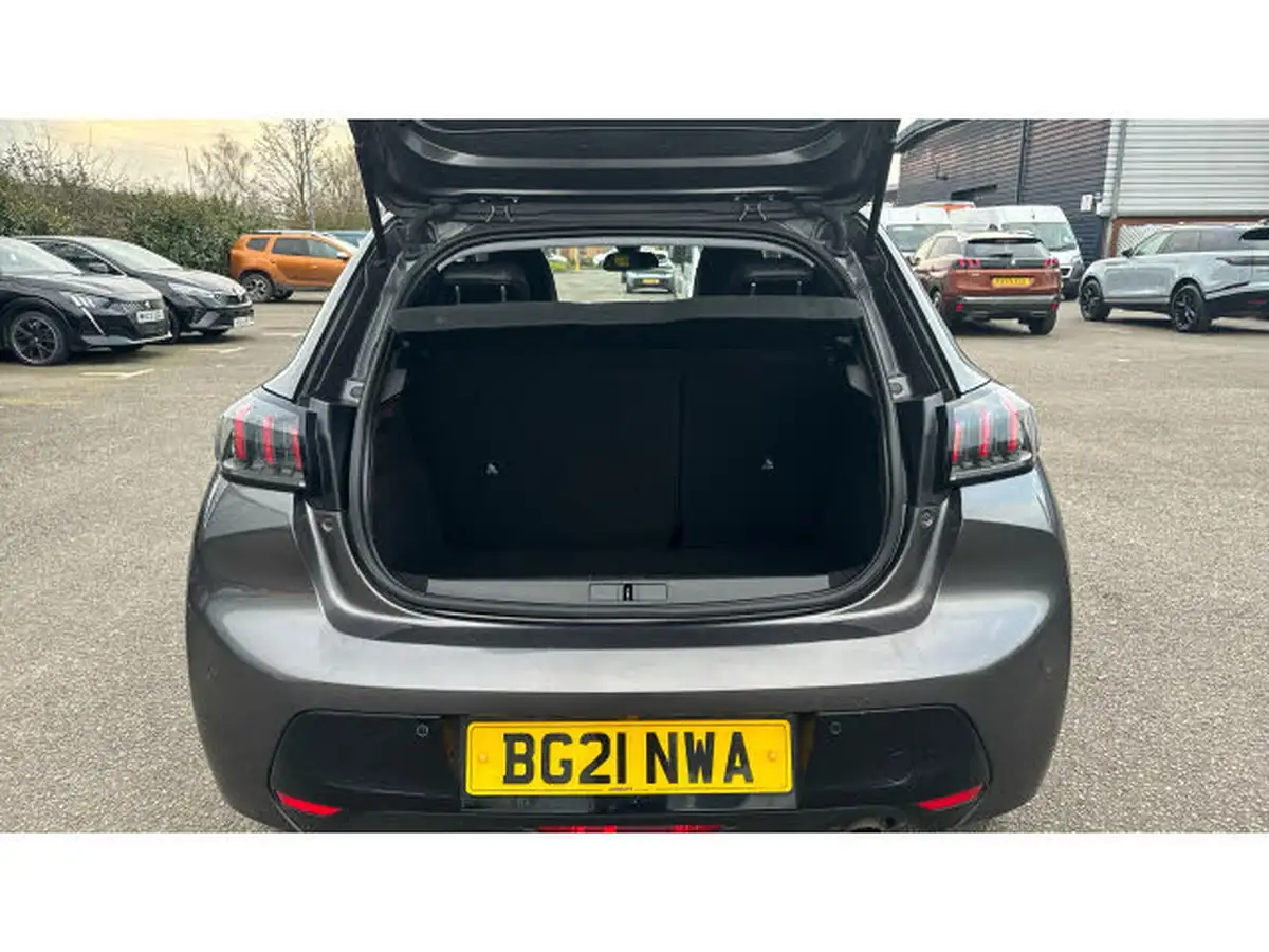 2021-peugeot-208-12-puretech-allure-premium-100bhp-eat8-big-3