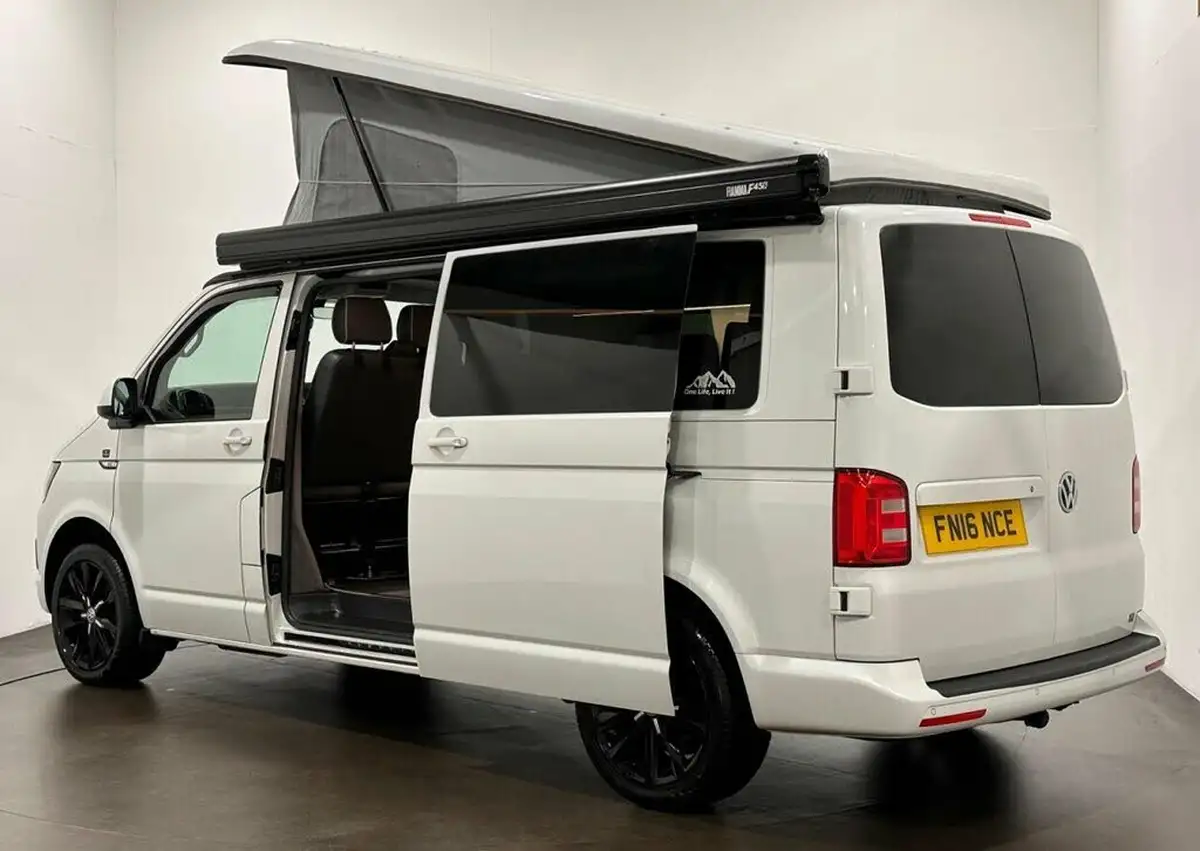 2016-volkswagen-transporter-20tdi-t32-highline-bmt-102ps-swb-panel-van-big-7