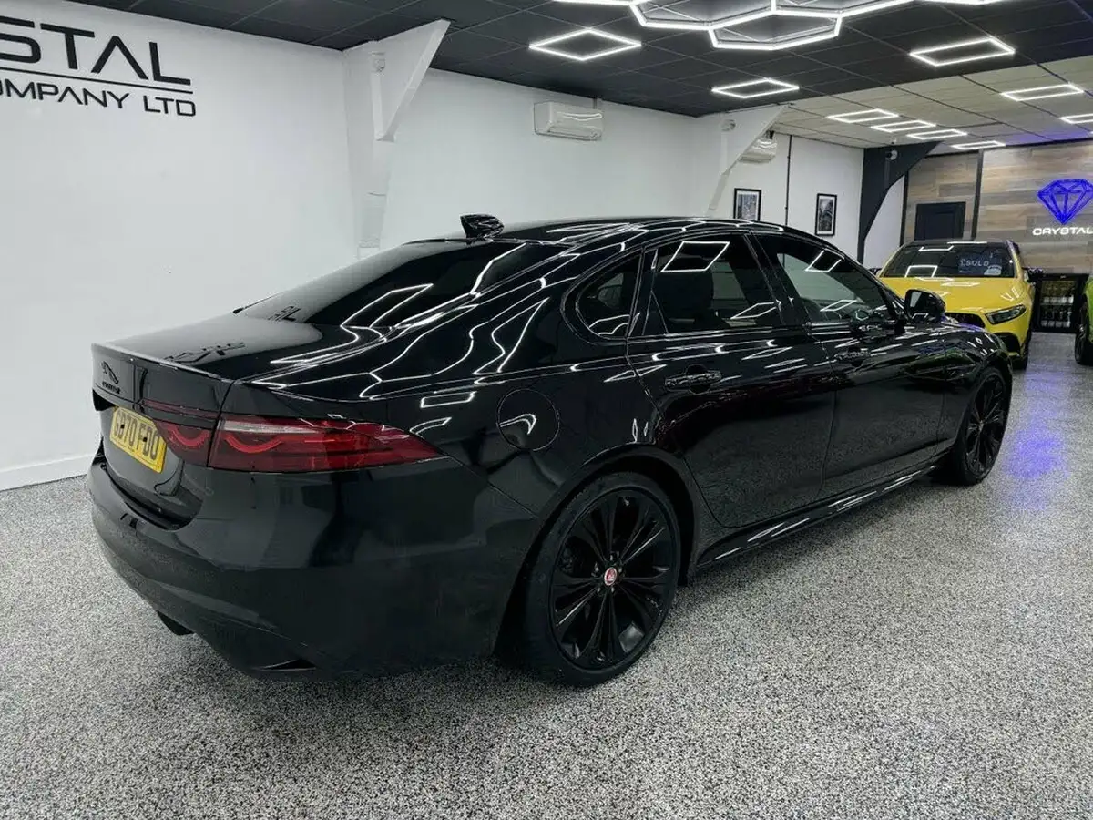 2020-jaguar-xf-20-d200-r-dynamic-se-rwd-saloon-4d-big-2