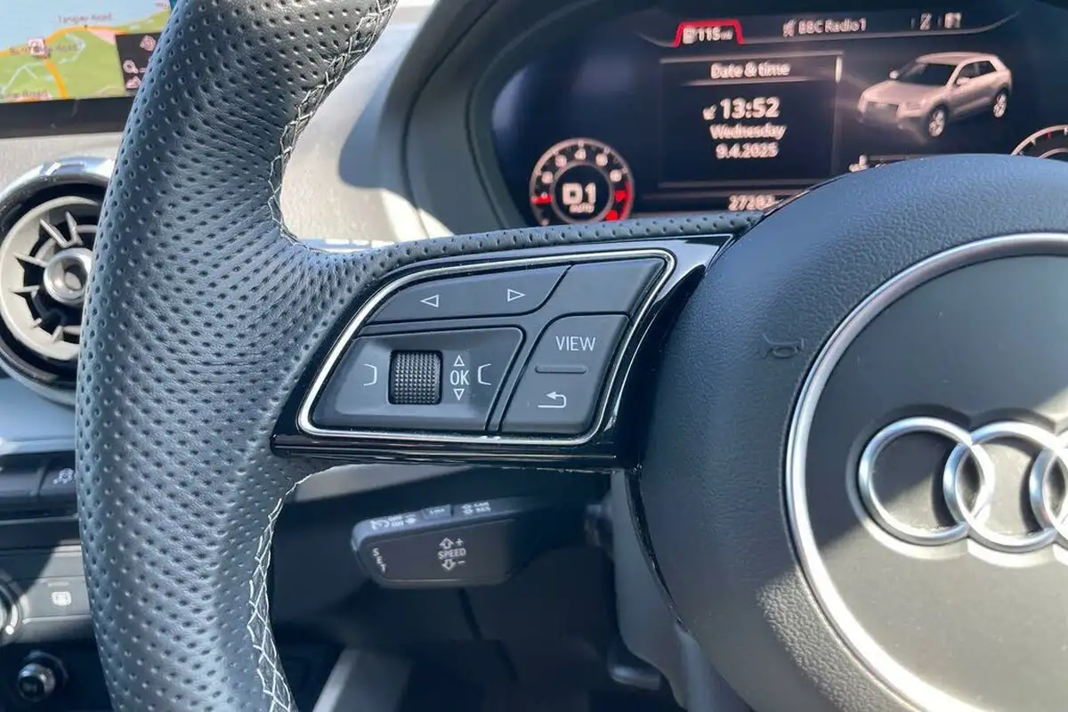 2023-audi-q2-15-35-tfsi-s-line-tronic-big-40