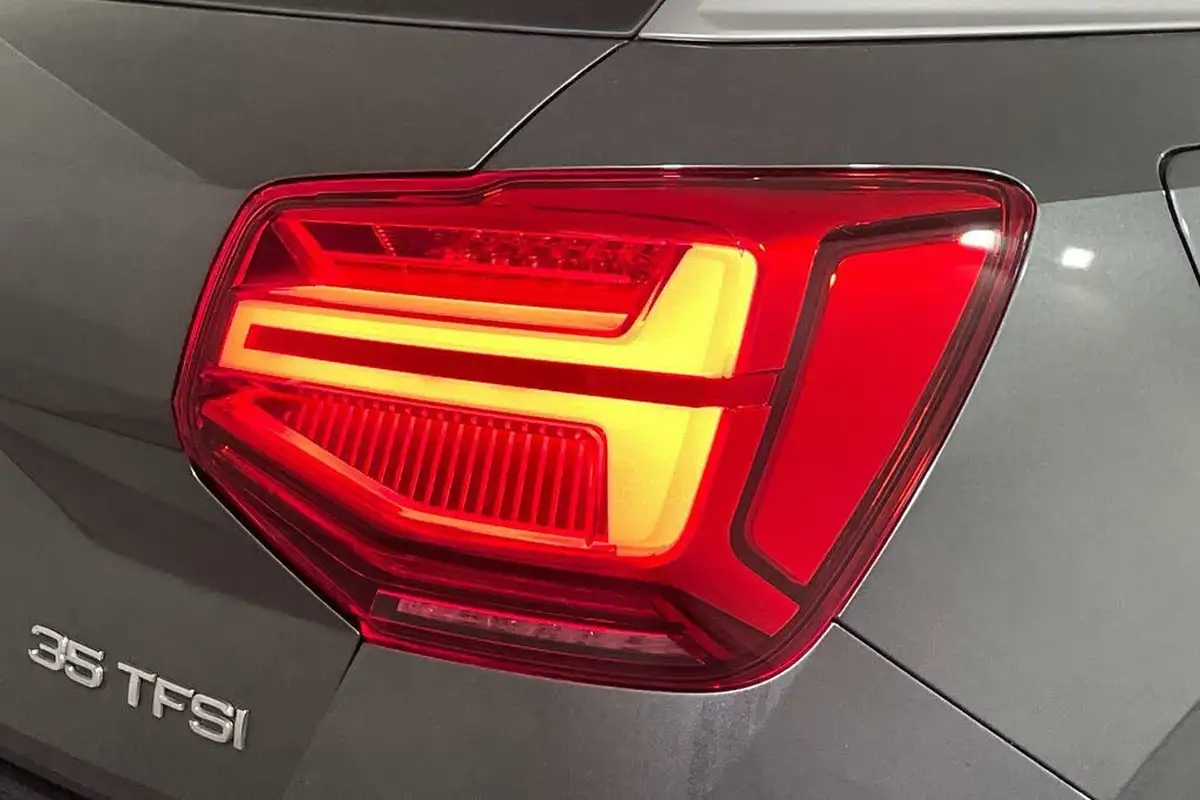 2023-audi-q2-15-35-tfsi-s-line-tronic-big-16