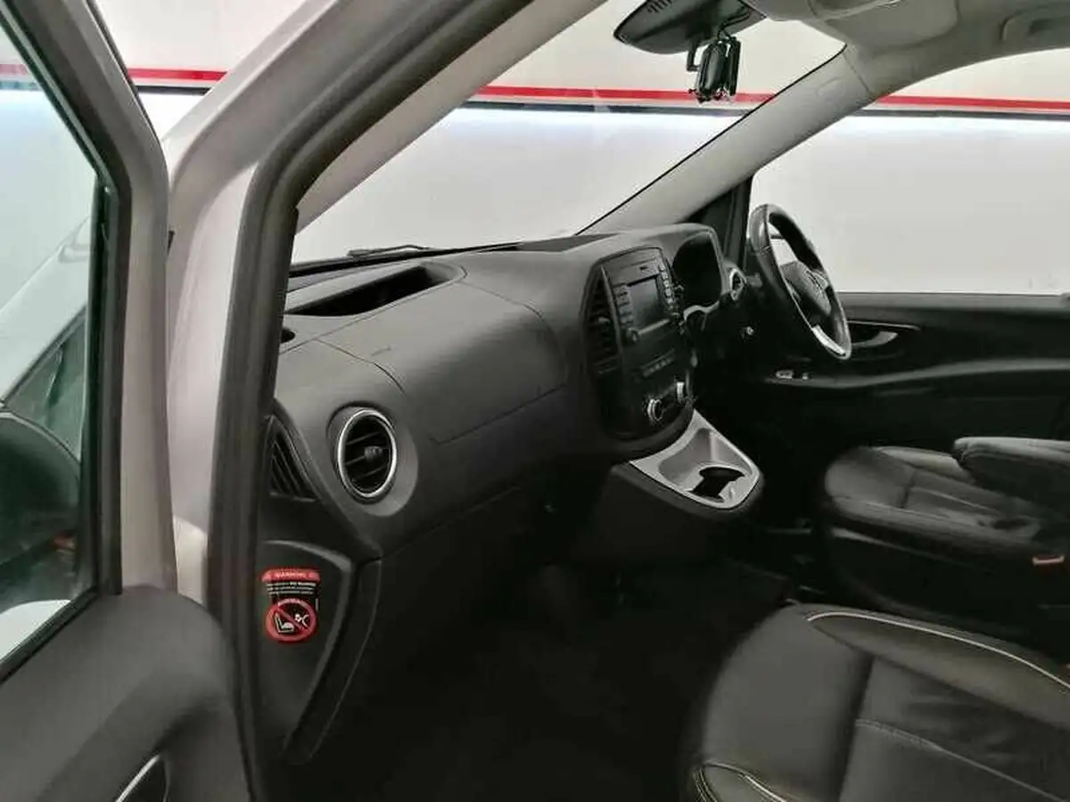 2020-mercedes-benz-vito-20cdi-114-tourer-select-l2-big-13