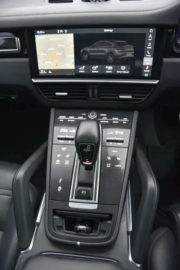 2019-porsche-cayenne-40-v8-turbo-coupe-big-42