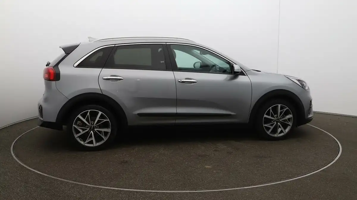 2022-kia-niro-16-gdi-3-156kwh-big-8