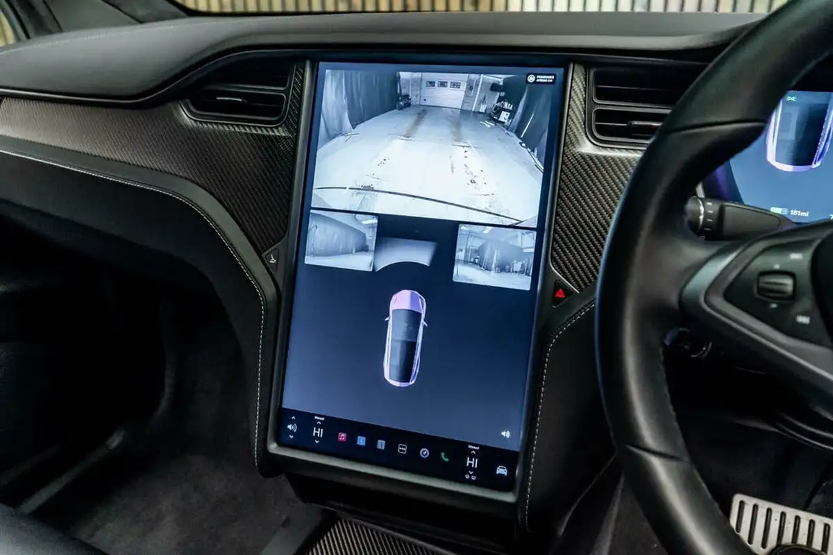 2020-tesla-model-x-e-ludicrous-performance-big-26