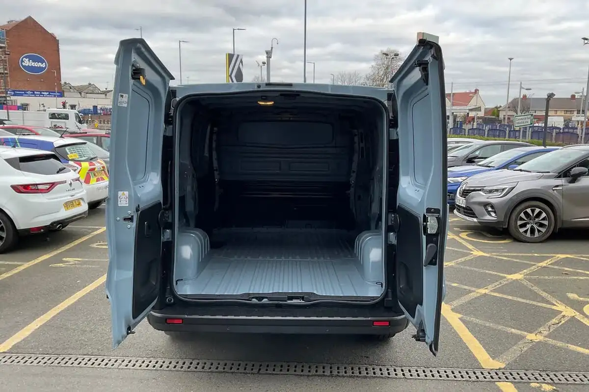 2023-renault-trafic-20dci-sl30-150-extra-eu6d-big-17