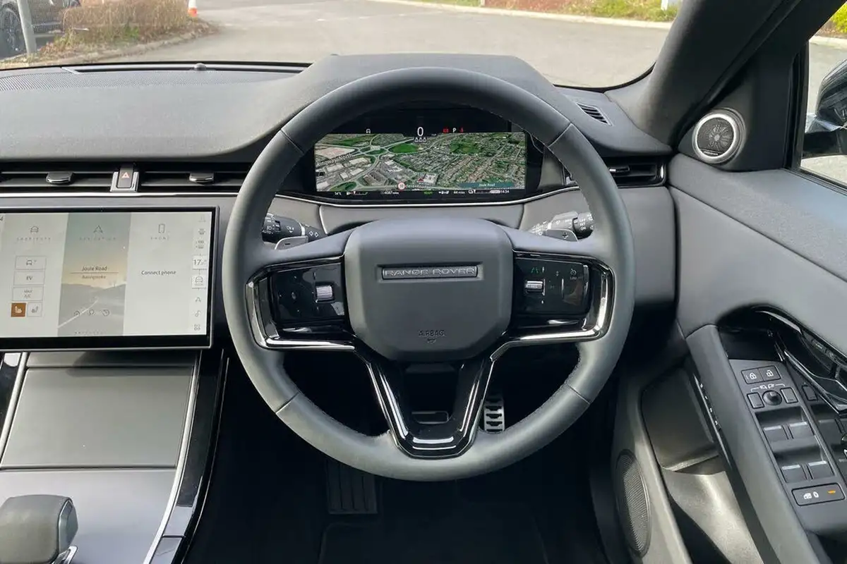 2024-land-rover-range-rover-evoque-15-p270e-dynamic-se-big-11