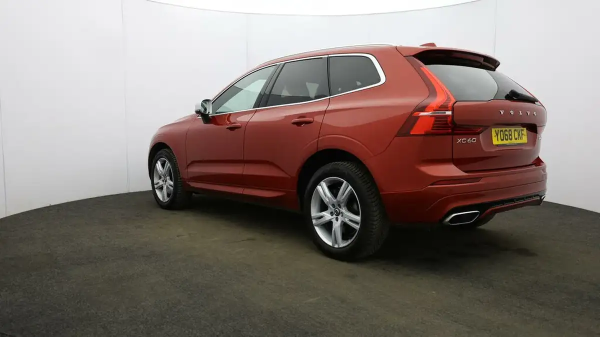 2018-volvo-xc60-20td-d4-r-design-4x4-geartronic-big-46