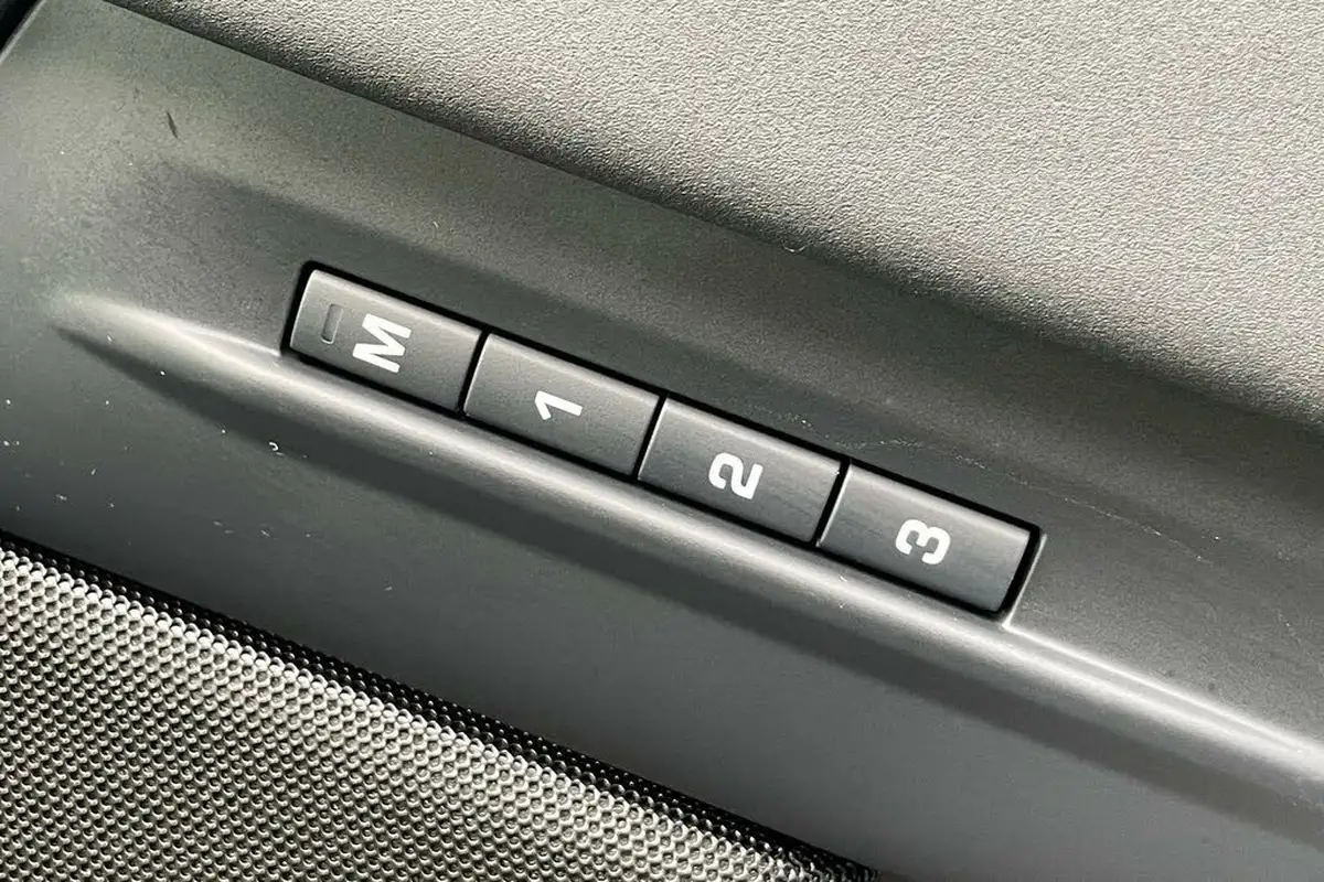 2024-land-rover-range-rover-evoque-15-p270e-dynamic-se-big-59