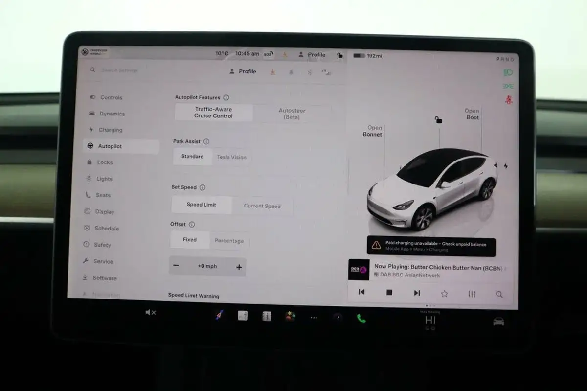2022-tesla-model-y-e-long-range-big-28