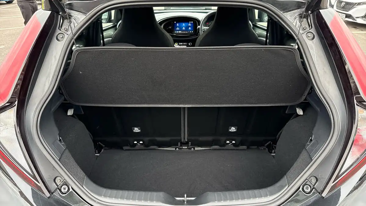 2023-toyota-aygo-x-10-vvt-i-exclusive-big-18