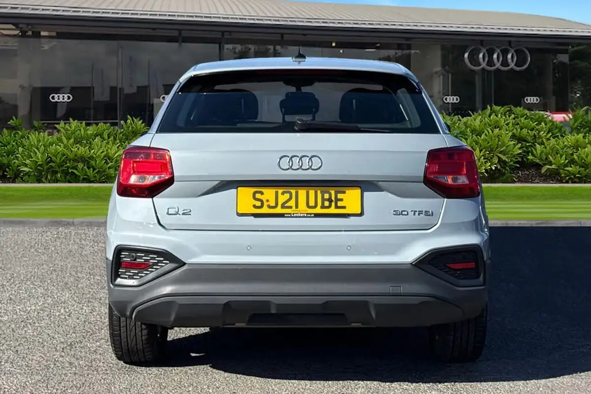 2021-audi-q2-10-30-tfsi-technik-big-3