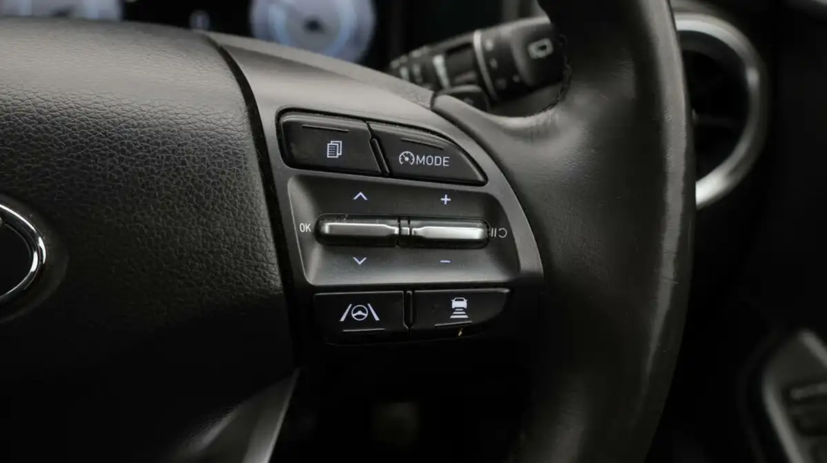 2022-hyundai-kona-e-premium-204ps-64kwh-7kw-obc-big-25
