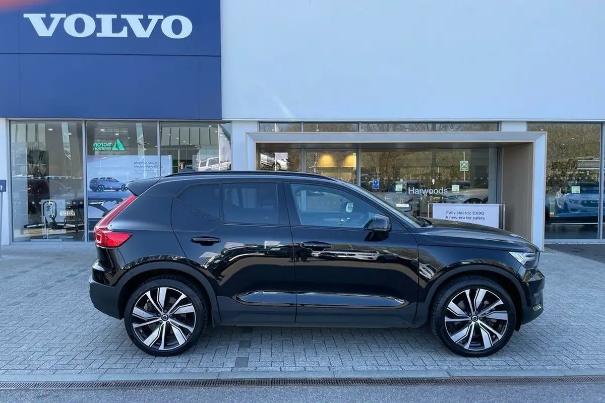 2021-volvo-c40-e-twin-recharge-pro-big-1