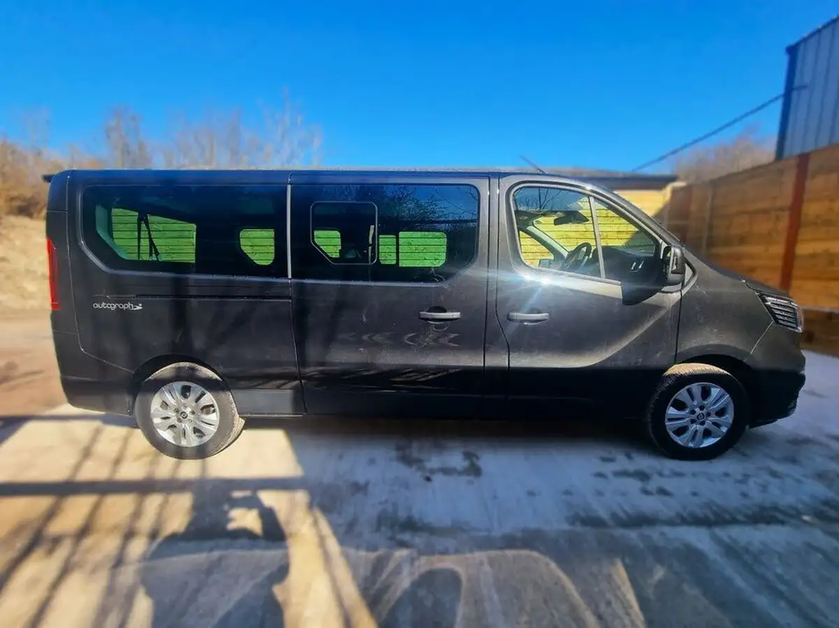 2024-renault-trafic-passenger-20-blue-dci-ll30-170-extra-big-7