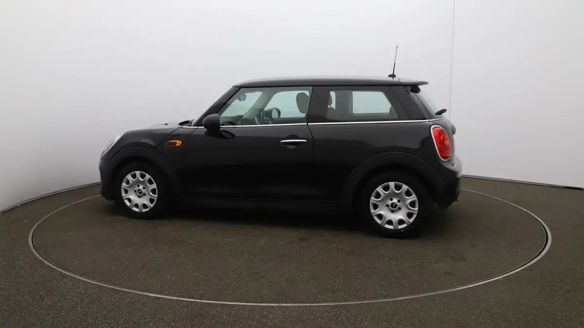 2017-mini-cooper-15-one-ss-3d-big-45