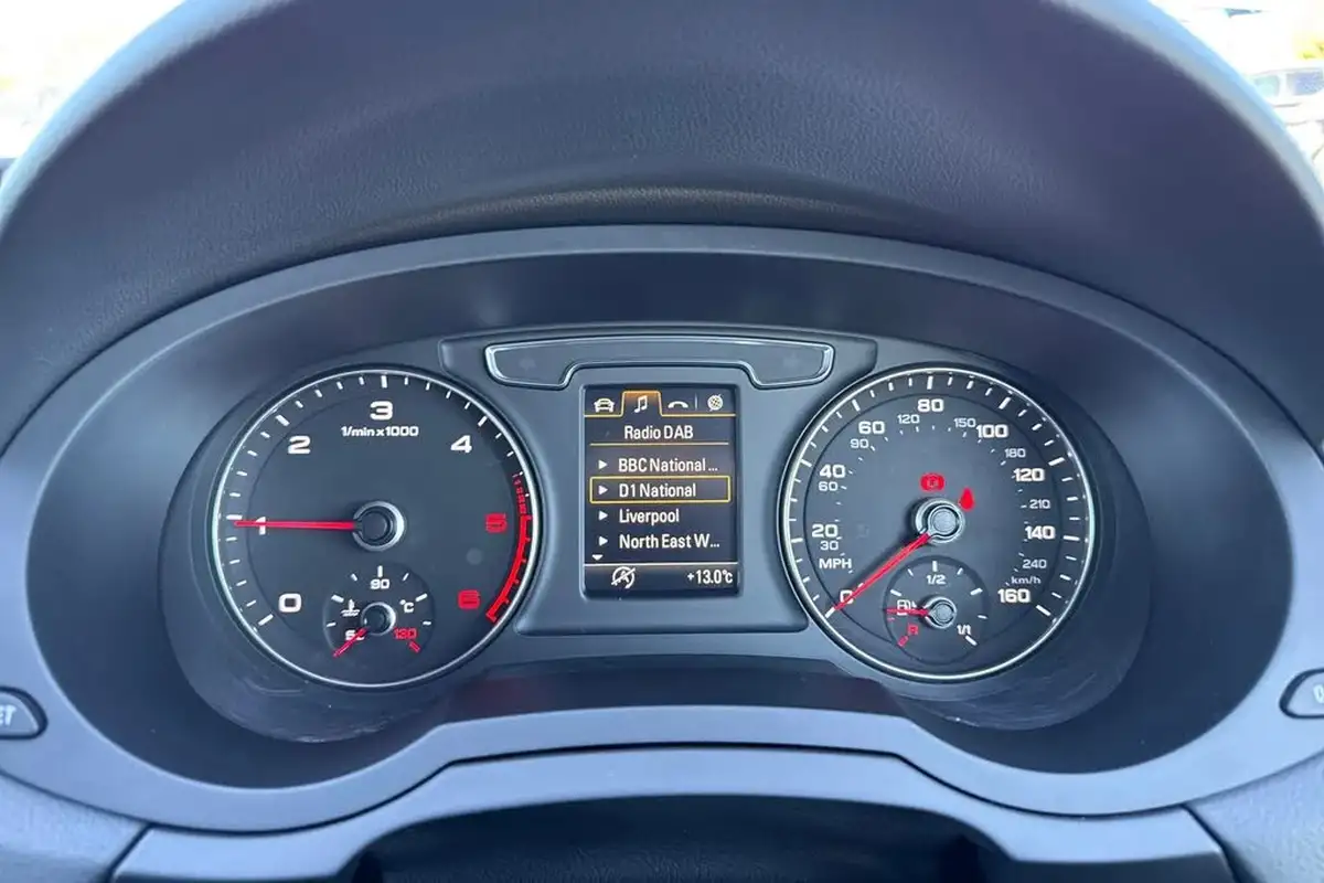 2018-audi-q3-20-tdi-quattro-black-edition-150ps-big-46
