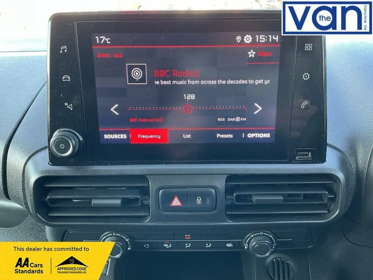 2021-citroen-berlingo-15bluehdi-1000-enterprise-100pseu6dt-e-ss-panel-big-16