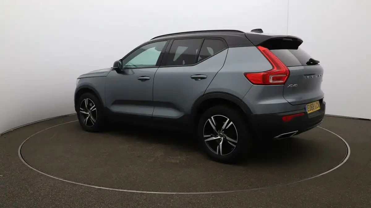 2018-volvo-xc40-20td-d4-r-design-big-29