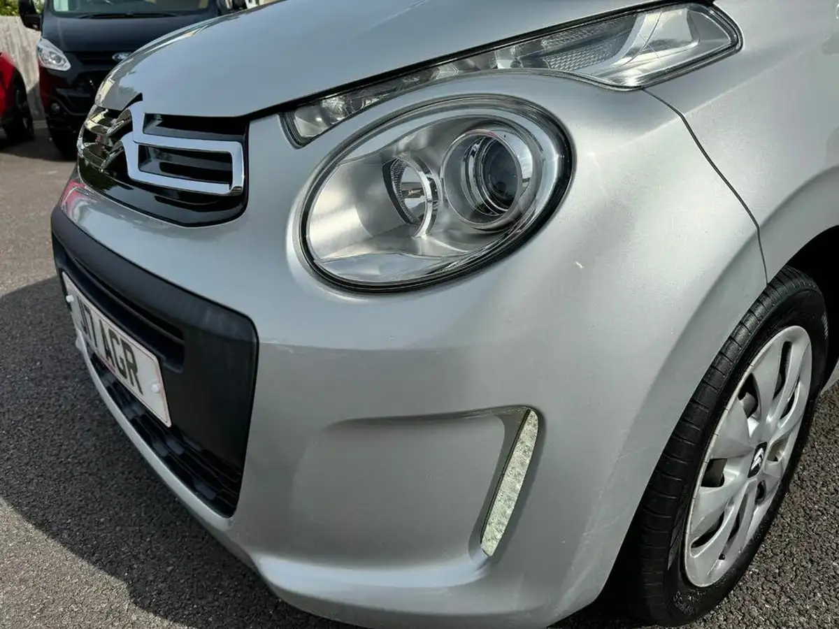 2015-citroen-c1-10-vti-airscape-feel-3d-big-26