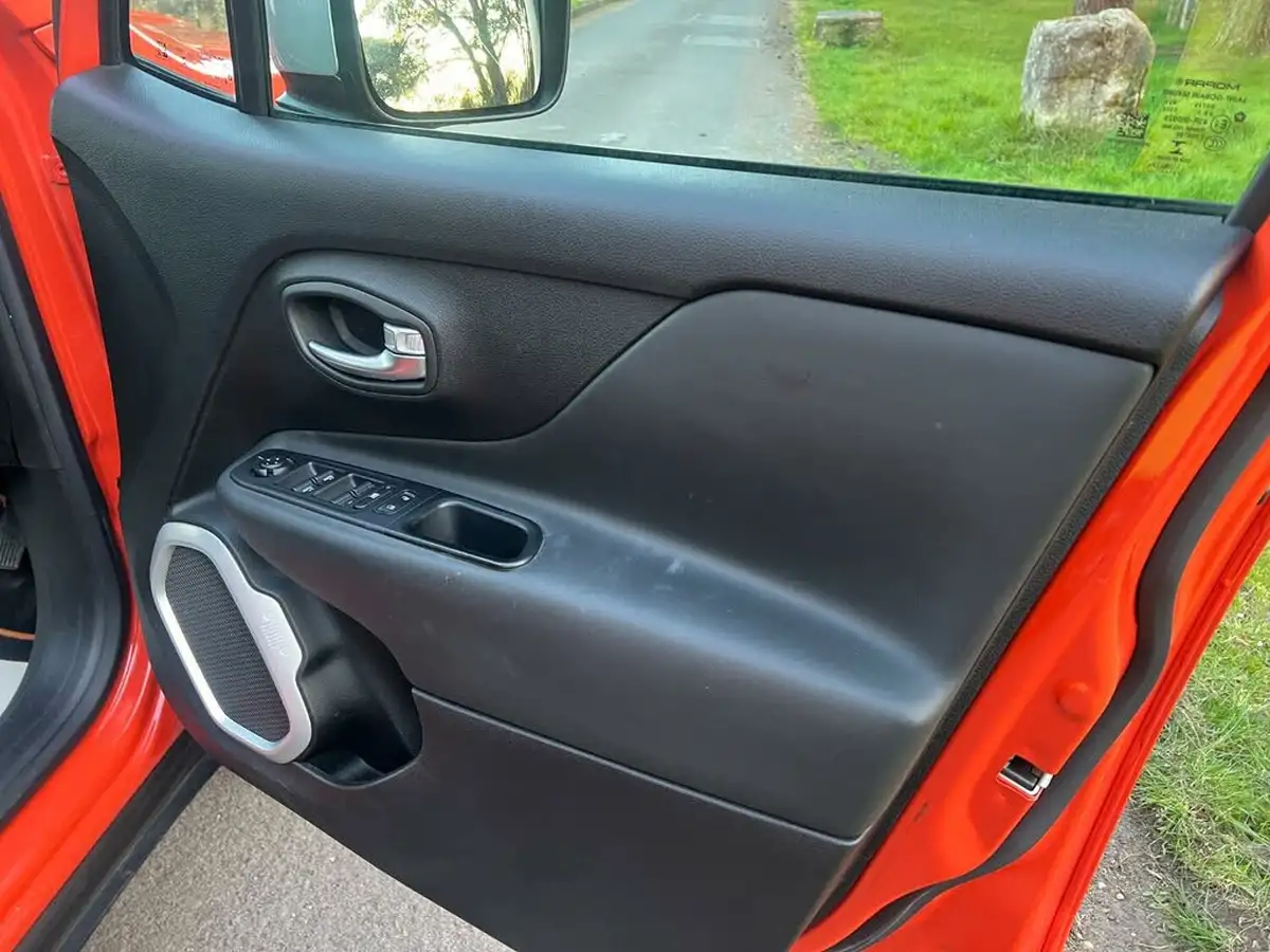 2016-jeep-renegade-14-multiair-ii-limited-138bhp-1368cc-ddct-big-29