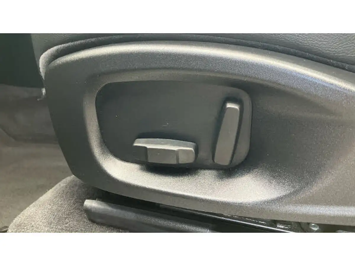 2019-jaguar-e-pace-20-i4d-chequered-flag-180ps-big-49