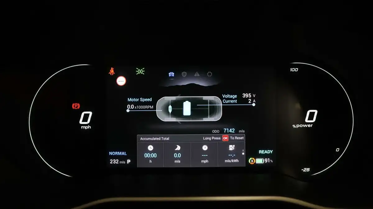 2023-mg-zs-suv-e-trophy-ev-156ps-long-range-big-8