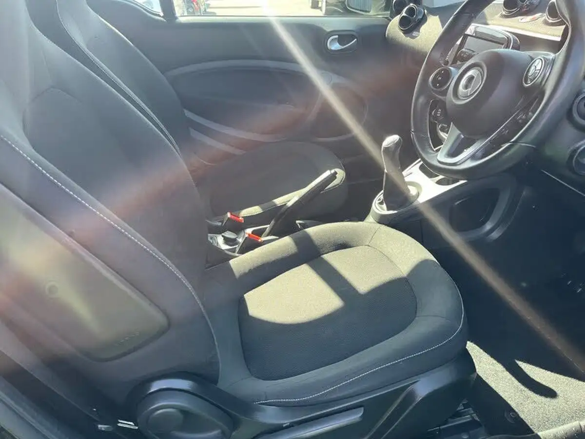 2016-smart-fortwo-10-passion-70bhp-premiumss-coupe-big-12