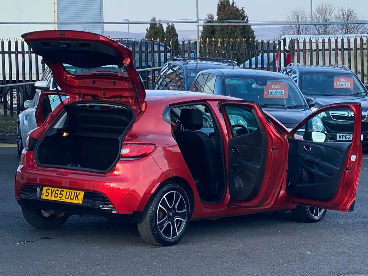 2015-renault-clio-12-dynamique-nav-big-1