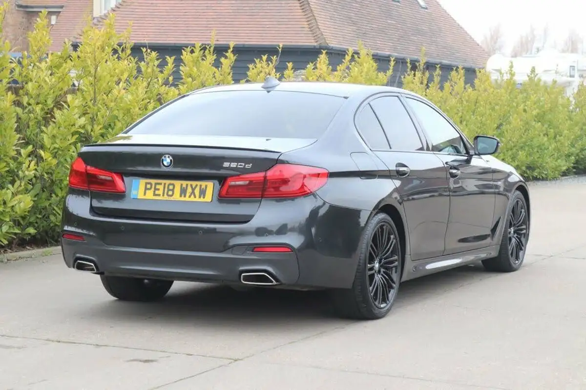 2018-bmw-5-series-20td-520d-m-sport-188bhp-ss-saloon-4d-big-12