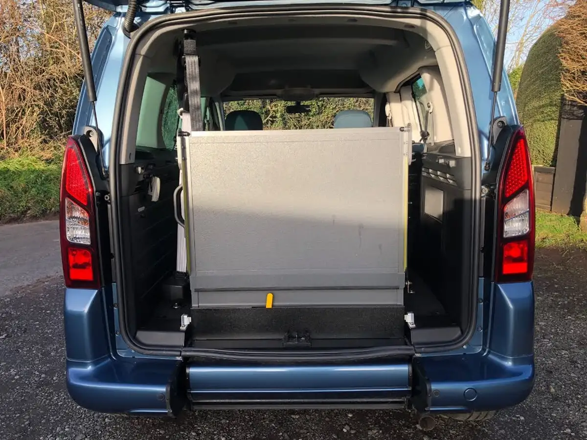 2018-citroen-berlingo-16bluehdi-multispace-feel-102ps-ss-etg6-big-4