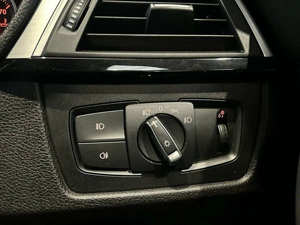 2017-bmw-3-series-20-330e-m-sport-big-41