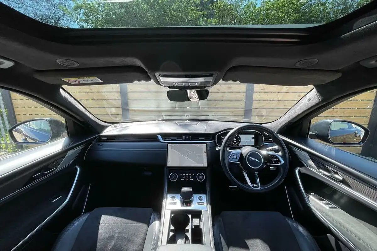 2022-jaguar-f-pace-50-v8-p550-svr-big-2