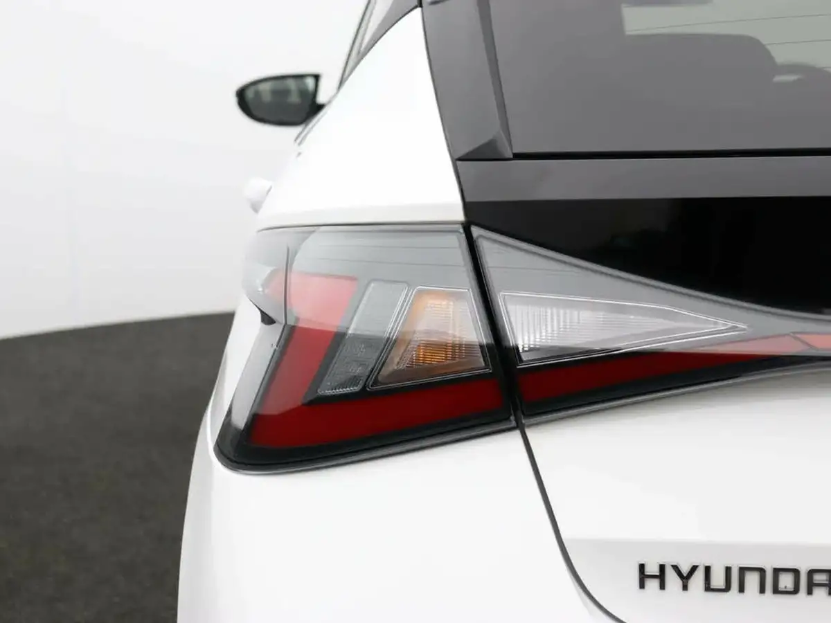 2024-hyundai-i20-10-t-gdi-n-line-dct-big-36