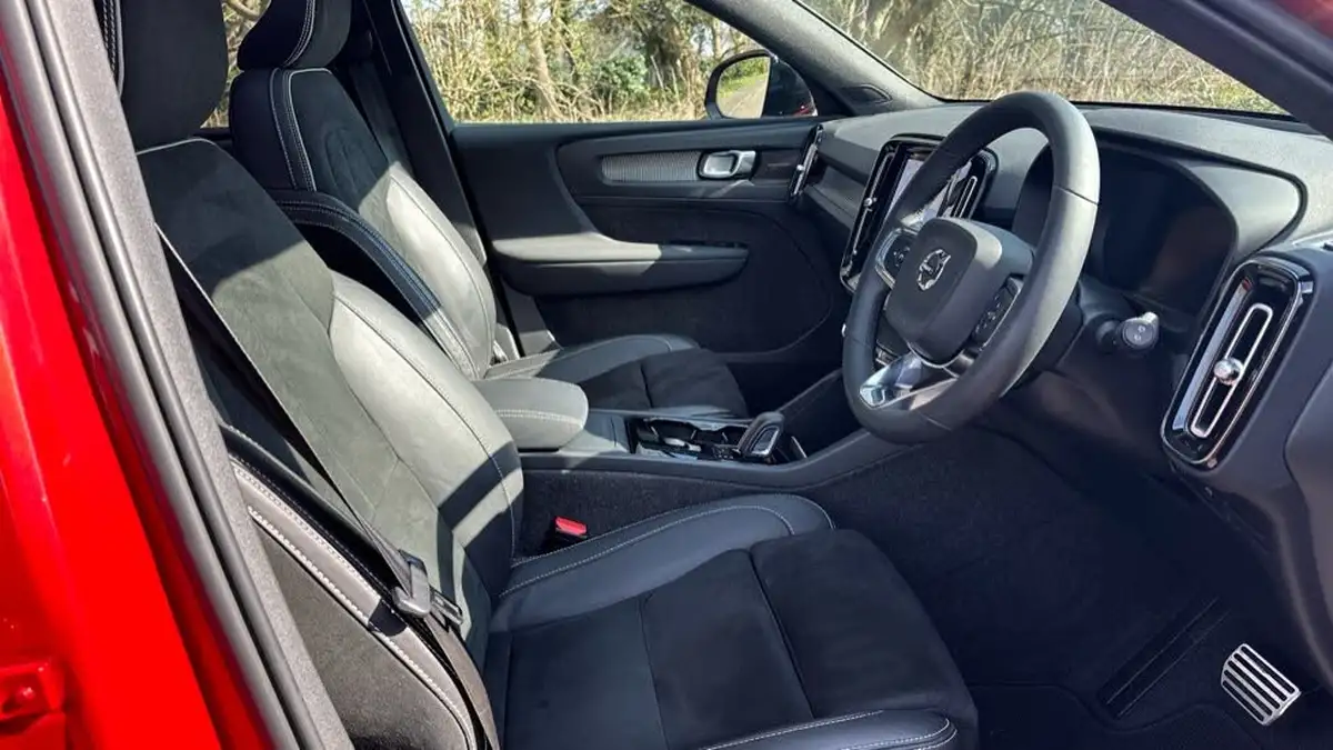 2022-volvo-c40-e-twin-recharge-pro-big-8