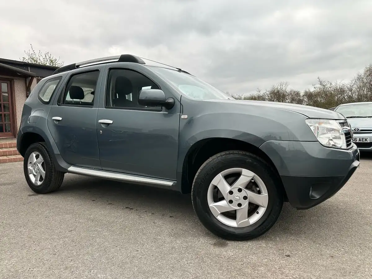 2014-dacia-duster-15d-laureate-110-107bhp-big-0