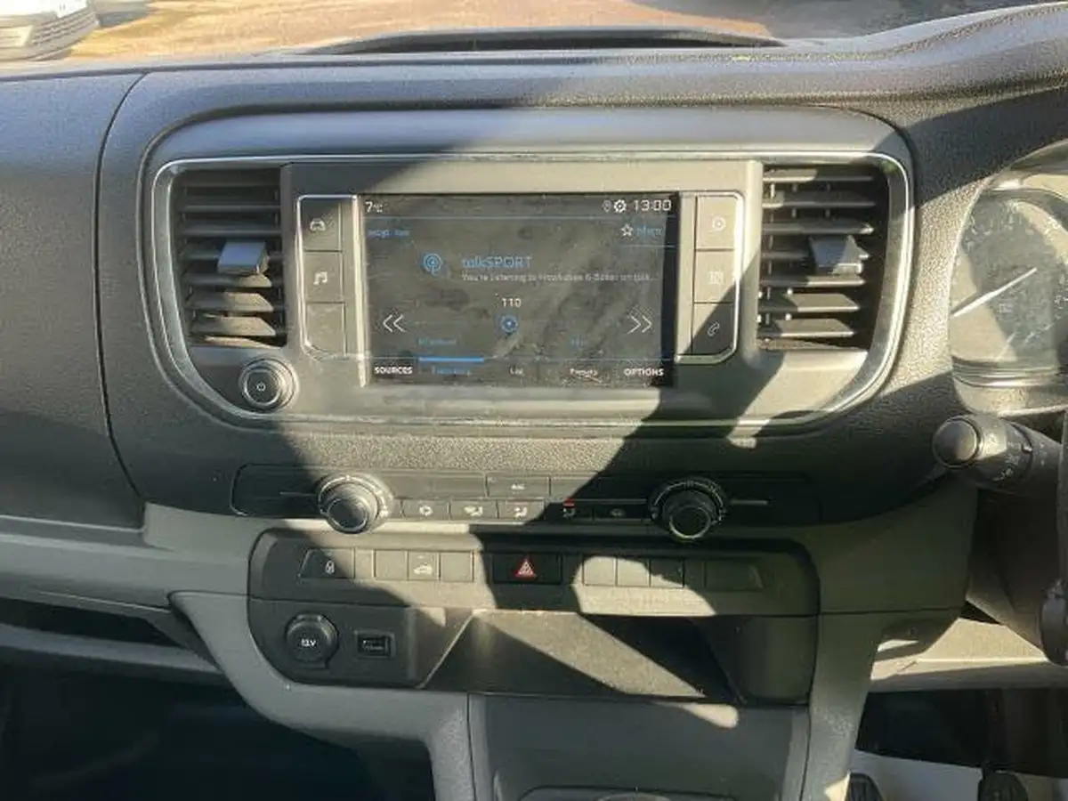2020-peugeot-expert-20-bluehdi-professional-standard-1400-20-bluehdi-eu6d-crew-big-18