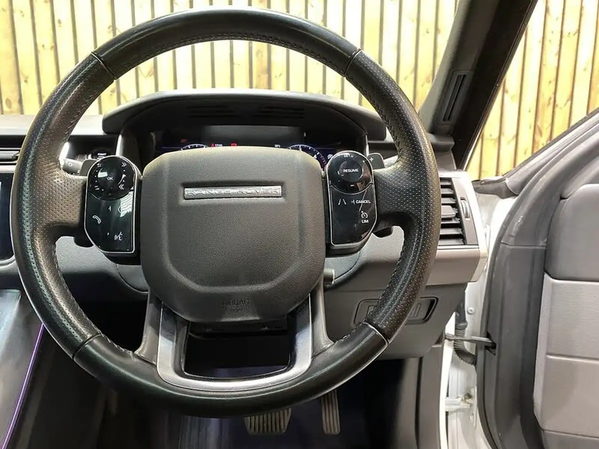 2019-land-rover-range-rover-sport-30-sdv6-hse-big-32