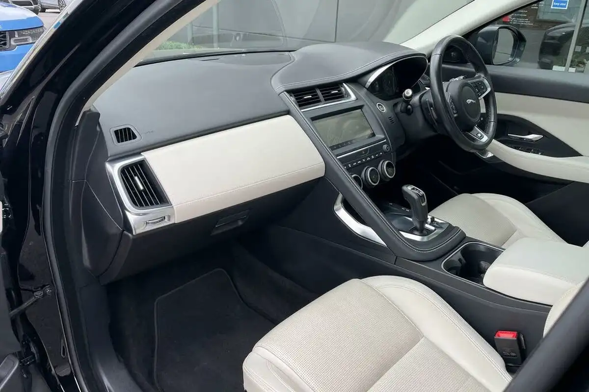 2019-jaguar-e-pace-20-i4-r-dynamic-s-200ps-big-29