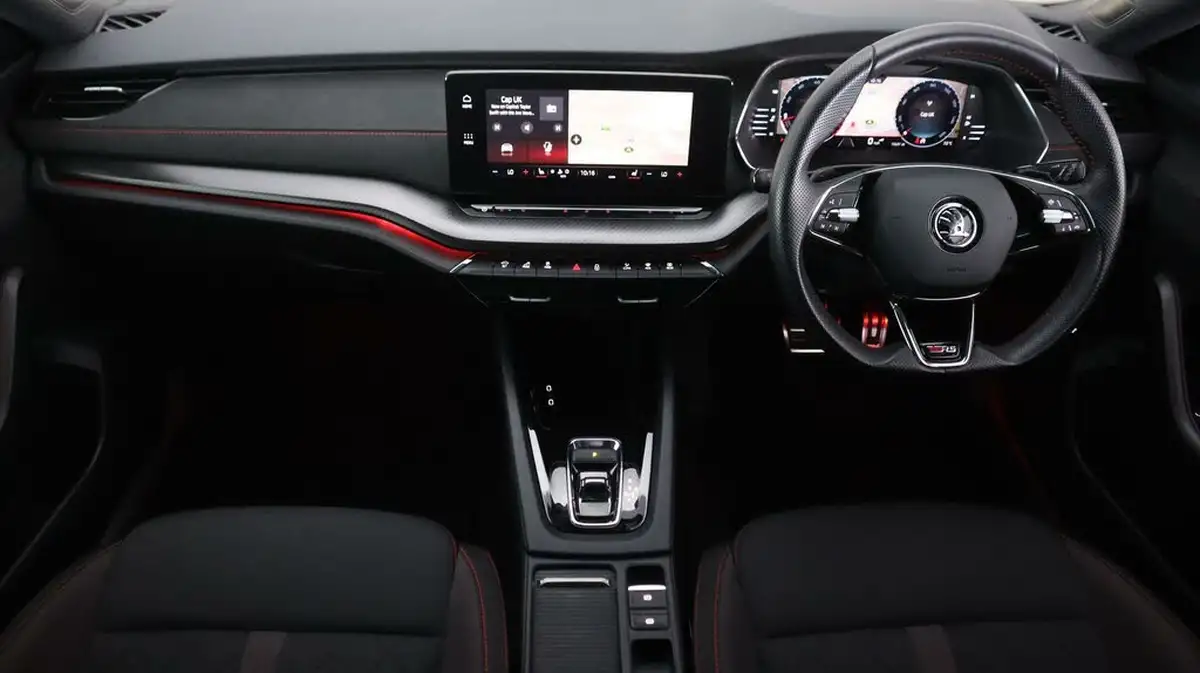 2024-skoda-octavia-20-tsi-vrs-245ps-estate-dsg-big-13