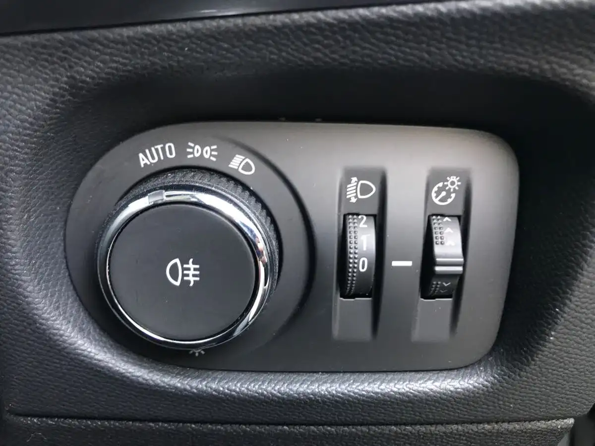 2022-vauxhall-mokka-12-se-edition-big-27