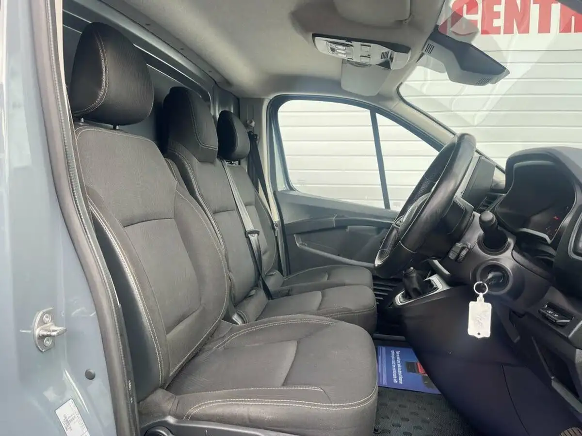 2022-renault-trafic-20dci-sl28-130-sport-big-1