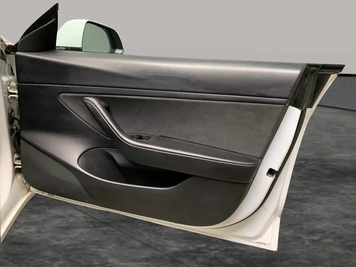 2020-tesla-model-3-e-long-range-big-26