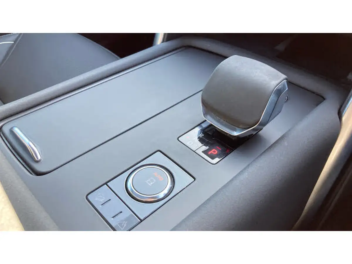 2022-land-rover-discovery-30-d300-r-dynamic-hse-big-12