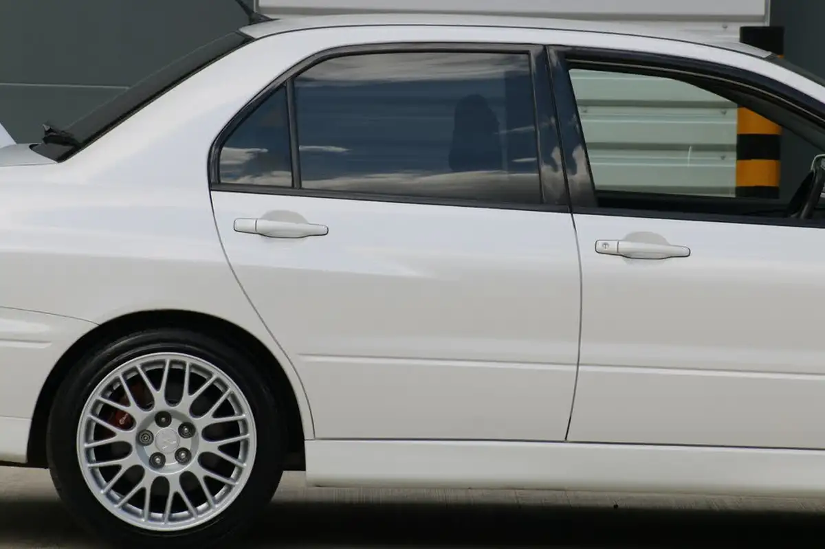 2002-mitsubishi-lancer-big-10