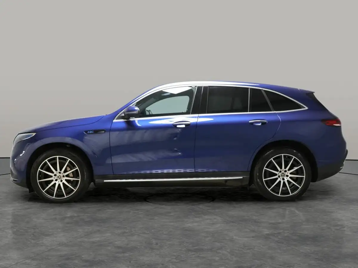 2021-mercedes-benz-eqc-e-eqc-400-amg-line-big-10
