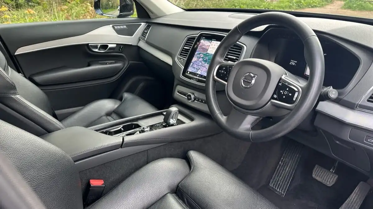2023-volvo-xc90-20-b5-core-big-41