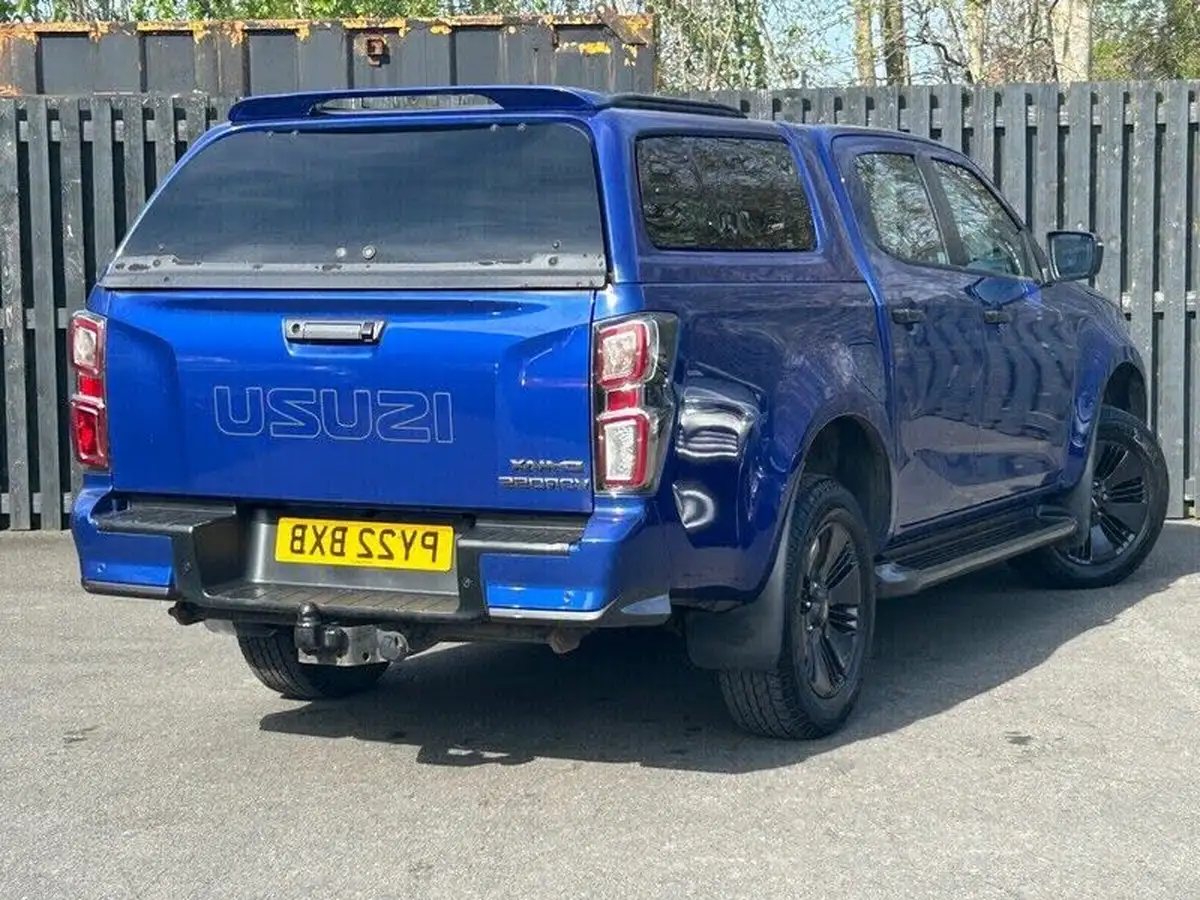 2022-isuzu-d-max-19td-v-cross-pick-up-auto-big-5
