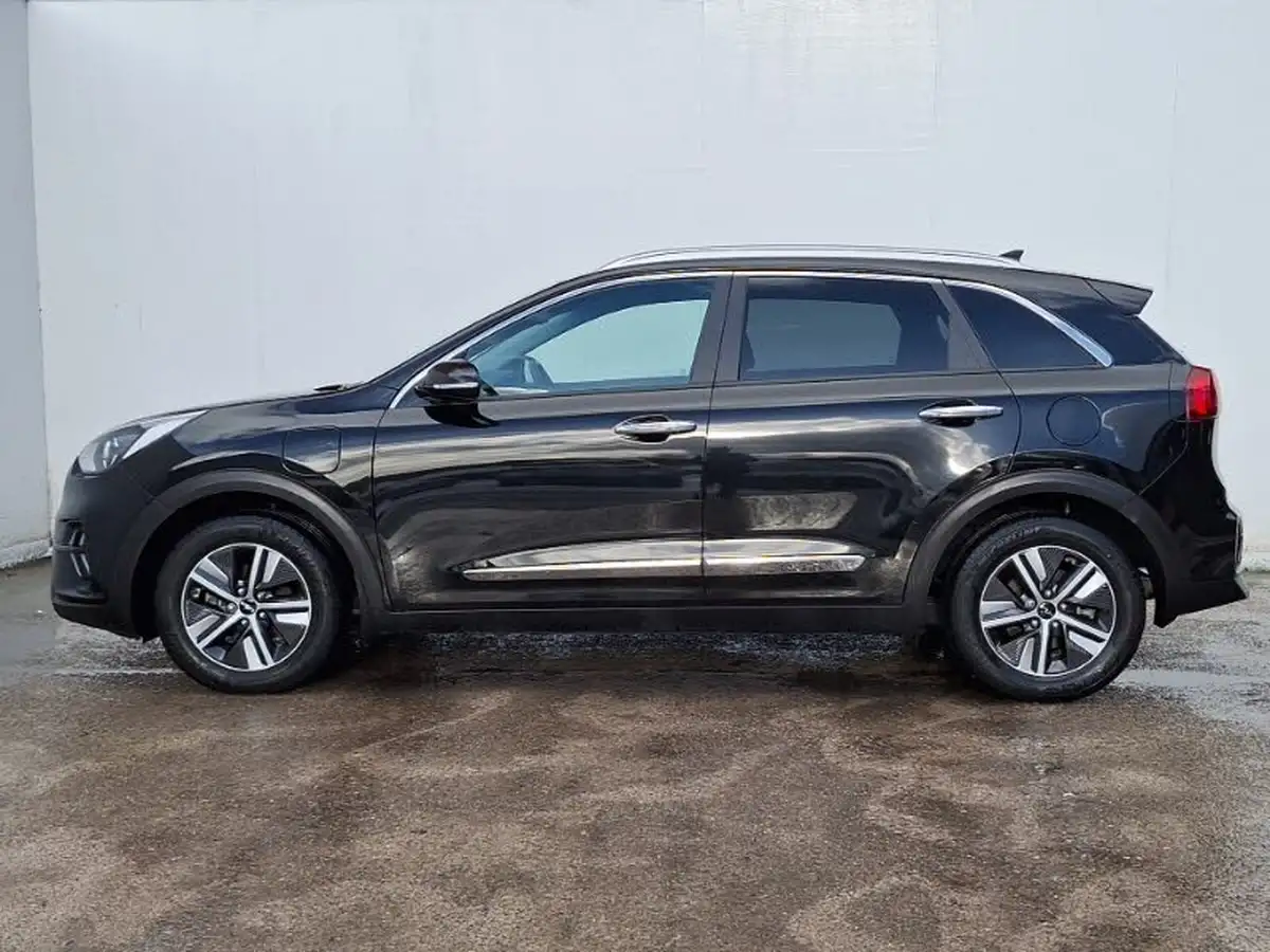 2021-kia-niro-16-gdi-phev-3-42in-cluster-big-3