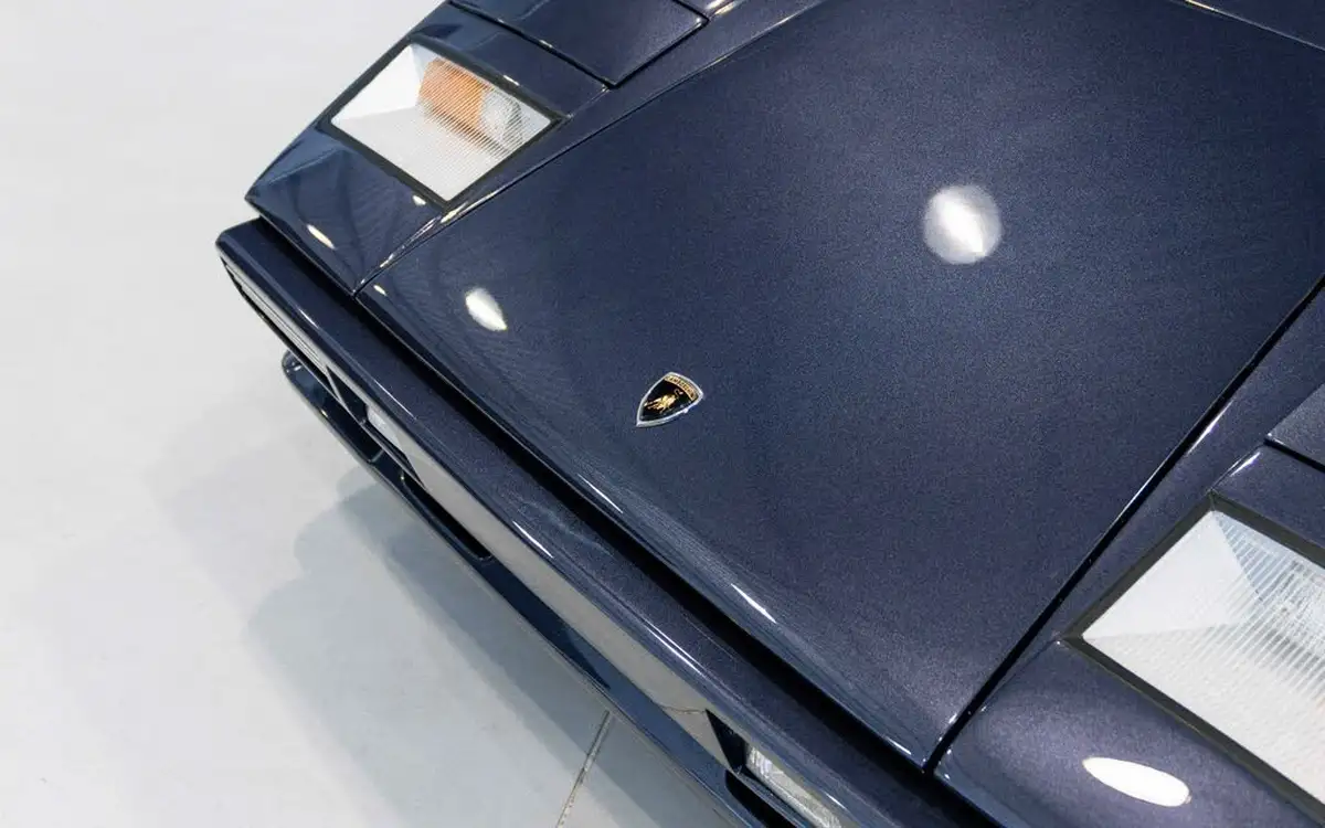 1988-lamborghini-countach-52-quattrovalve-big-2